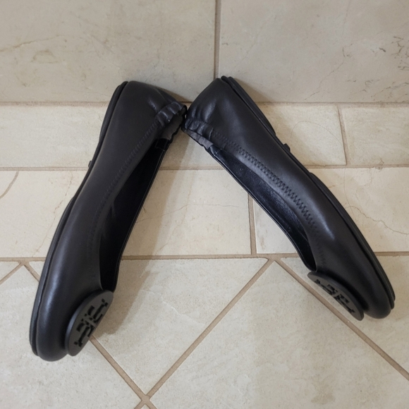 Tory burch Minnie Travel Leather Ballet flats size 5.5. - Picture 2 of 10